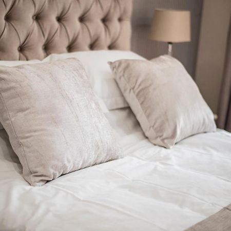 The Royal Guest House Klerksdorp Bagian luar foto