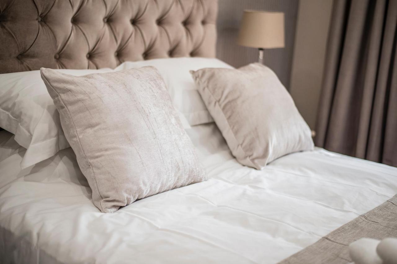 The Royal Guest House Klerksdorp Bagian luar foto