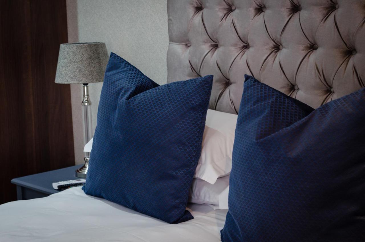 The Royal Guest House Klerksdorp Bagian luar foto