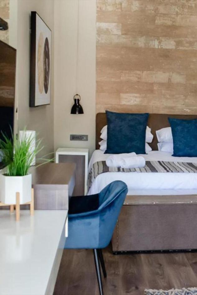 The Royal Guest House Klerksdorp Bagian luar foto